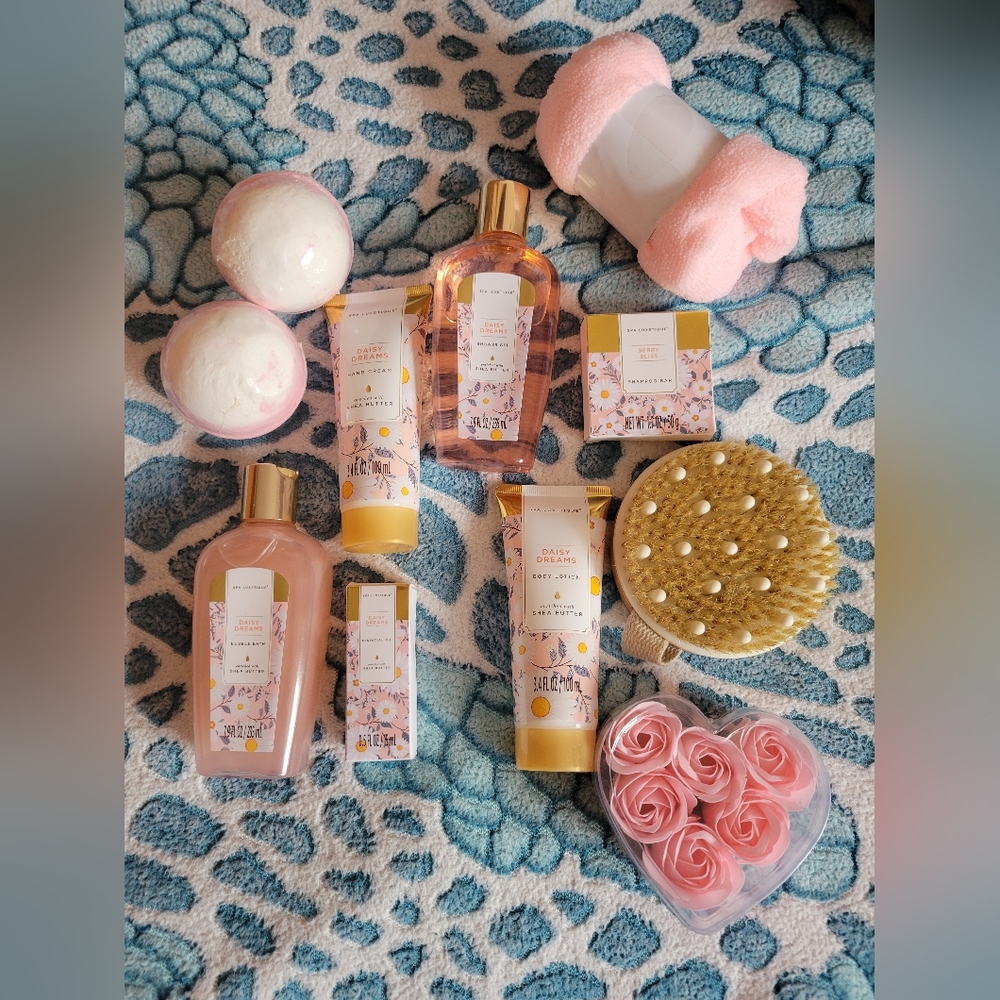 Daisy Dreams 11pcs Bath set.